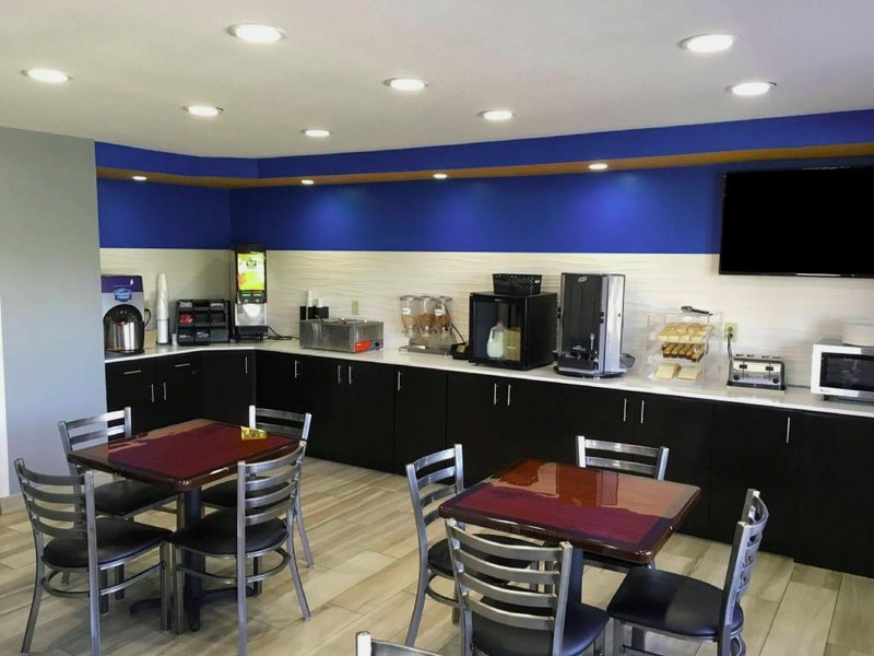 アメリカズ ベスト バリュー イン デナム スプリングス バトン ルージュ (Americas Best Value Inn Denham Springs Baton Rouge)の写真