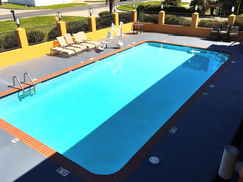 アメリカズ ベスト バリュー イン デナム スプリングス バトン ルージュ (Americas Best Value Inn Denham Springs Baton Rouge)の写真