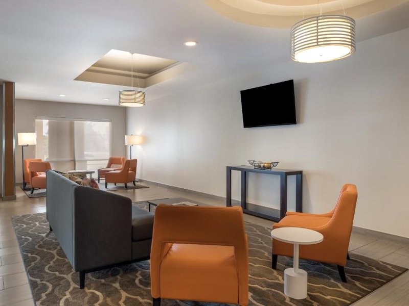 Comfort Suites Denham Springsの写真