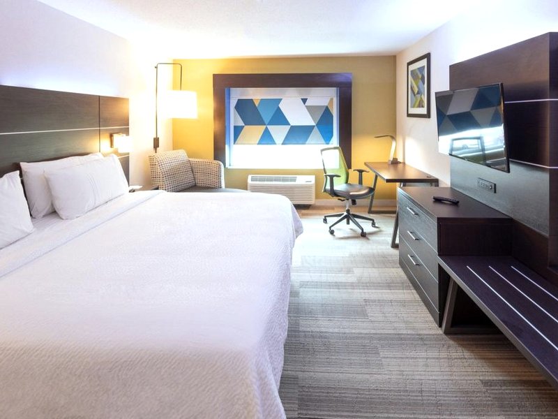 Holiday Inn Express & Suites Chicago West - St Charles By IHGの写真