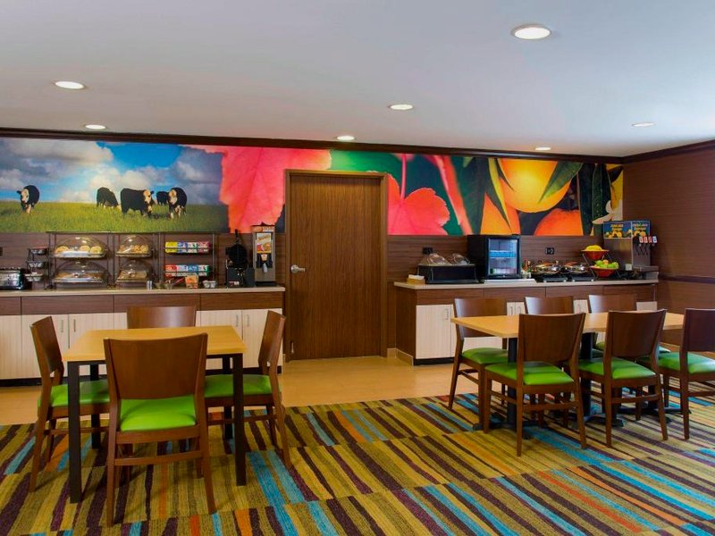Fairfield by Marriott Inn & Suites Chicago St. Charlesの写真