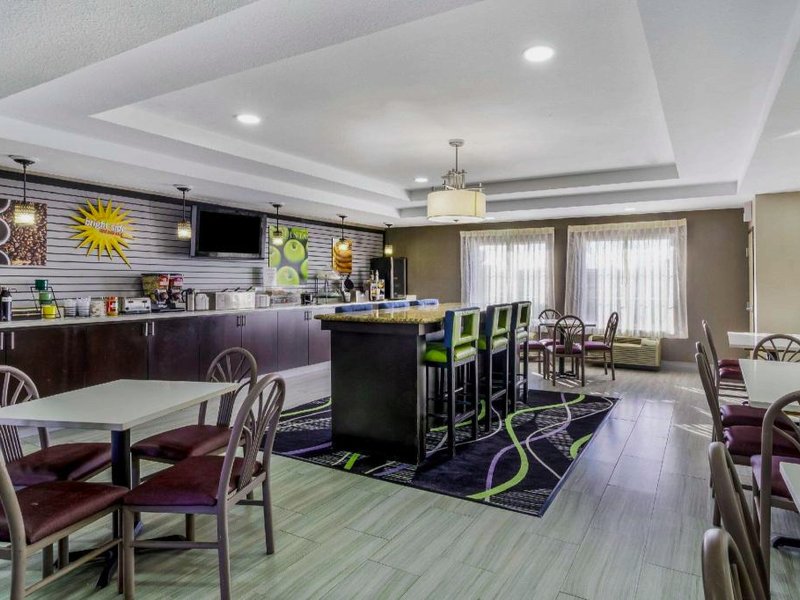 La Quinta Inn & Suites by Wyndham Canton MSの写真