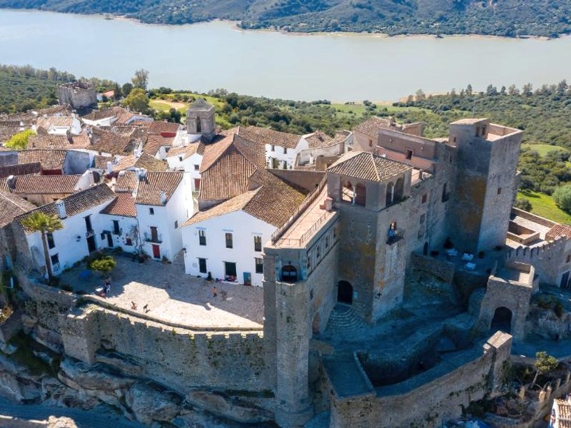 Casas Rurales Tugasa Castillo de Castellarの写真