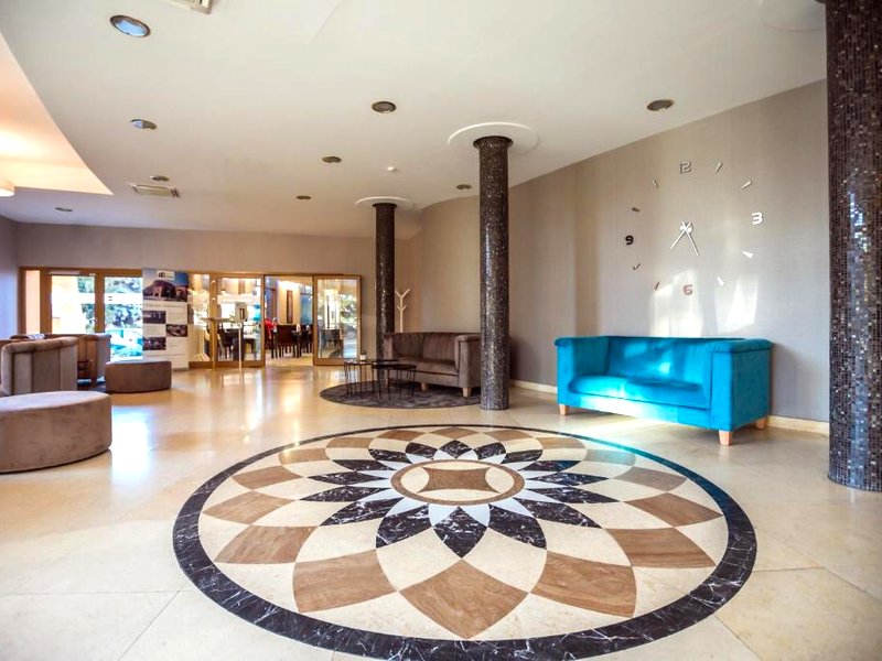 コロセウム ホテル (Colosseum Hotel)の写真