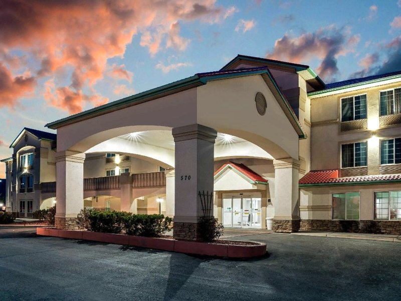 La Quinta Inn & Suites by Wyndham Fruitaの写真