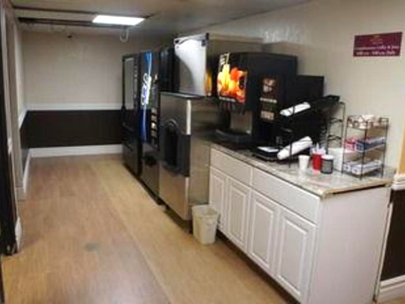 Asteria Inn & Suites - St. Cloud/Waite Parkの写真