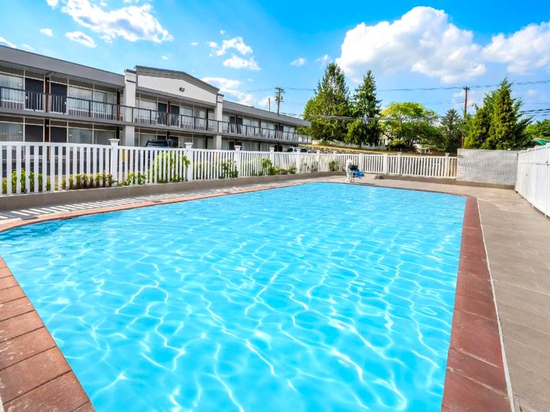 クオリティ イン (Quality Inn)の写真