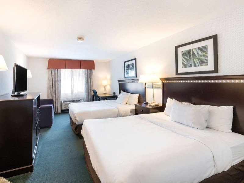 ロードウェイ イン アーバナ シャンペーン ユニバーシティ エリア (Rodeway inn Urbana Champaign University Area)の写真