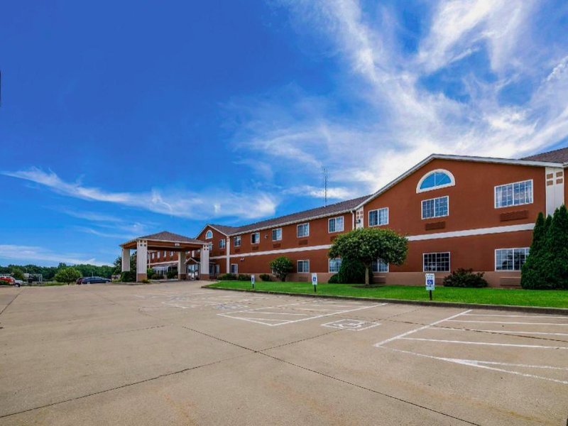 ロードウェイ イン アーバナ シャンペーン ユニバーシティ エリア (Rodeway inn Urbana Champaign University Area)の写真