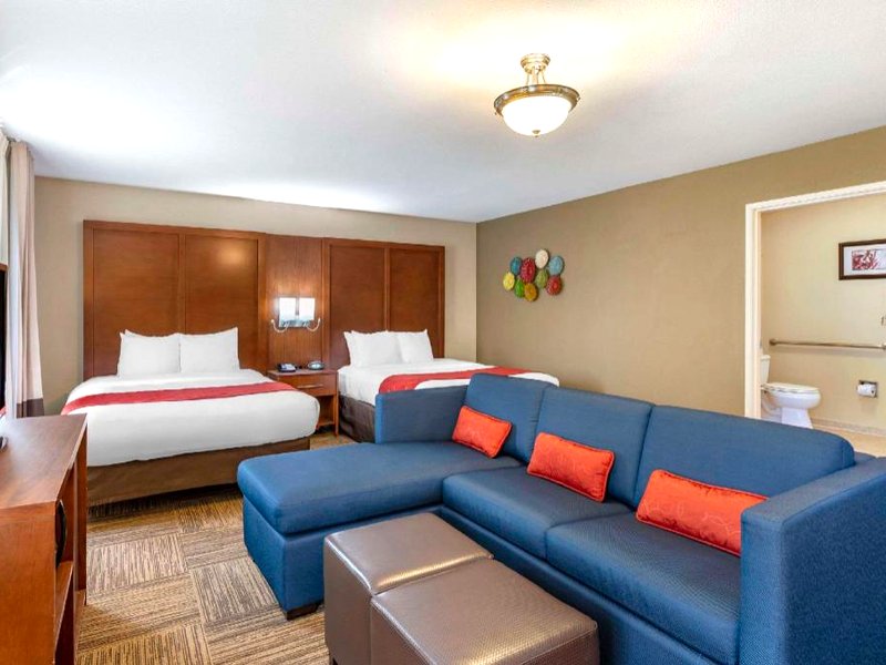 コンフォート スイーツ アーバナ チャンピオン ユニバーシティ エリア (Comfort Suites Urbana Champaign, University Area)の写真