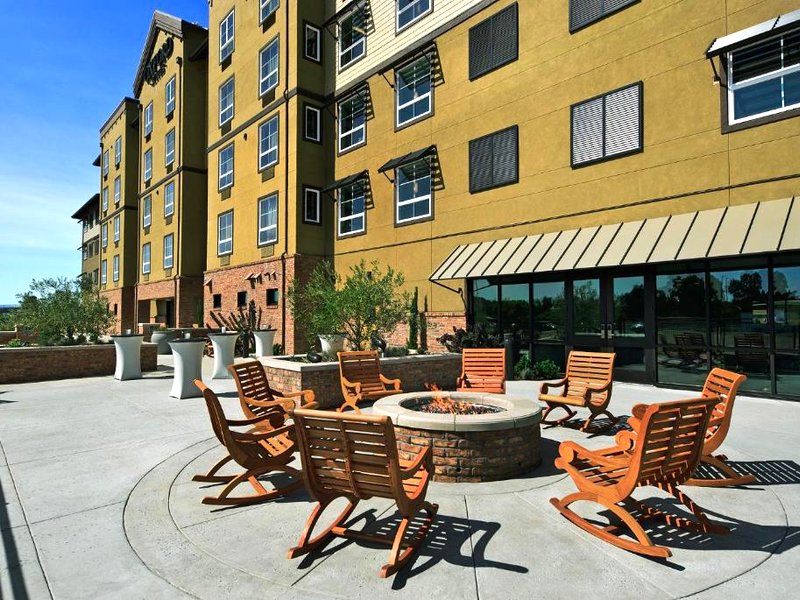 Oxford Suites Paso Roblesの写真