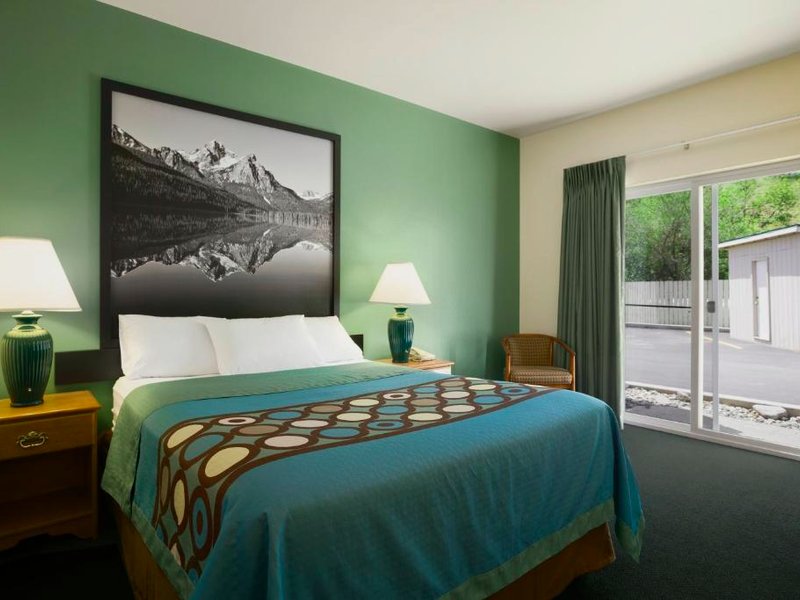 スーパー 8 バイ ウインダム サーモン (Super 8 By Wyndham Salmon)の写真