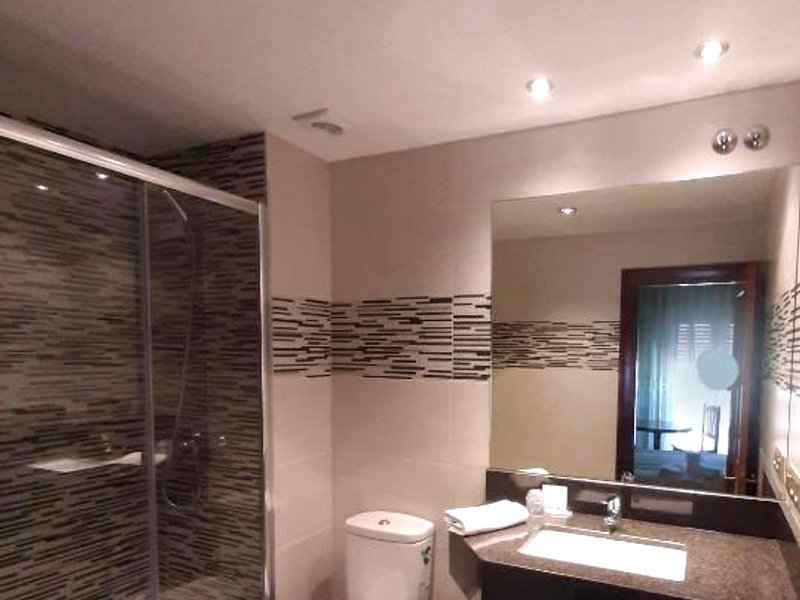 ファヴィラ オビエド (Favila Oviedo)の写真