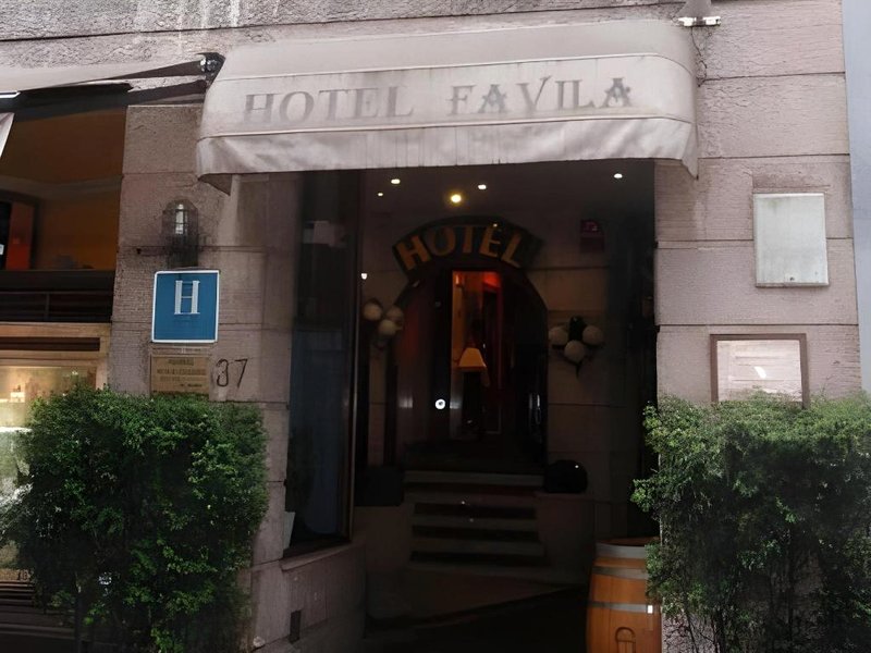 ファヴィラ オビエド (Favila Oviedo)の写真