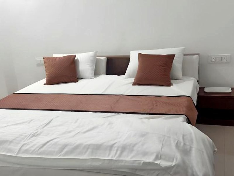 Brajdham Hotel Barsanaの写真