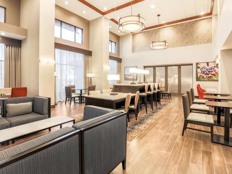 Hampton Inn & Suites Windsor - Sonoma Wine Countryの写真