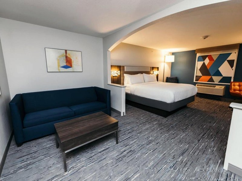 Holiday Inn Express and Suites Urbandale Des Moines By IHGの写真