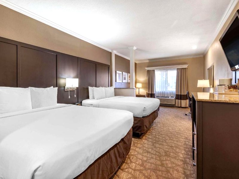 コンフォート イン & スイーツ ハンティントン ビーチ (Comfort Inn & Suites Huntington Beach)の写真