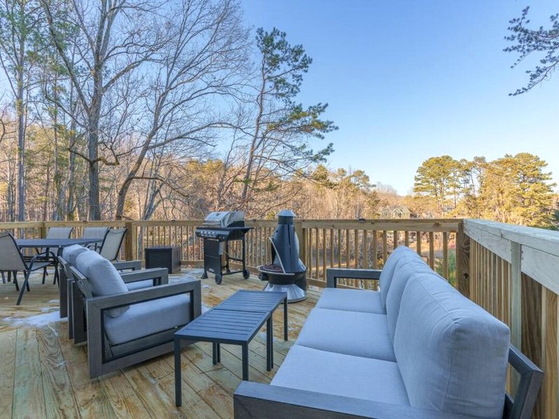 Lake House near Lookout Mt - Theater, Gym & Arcadeの写真