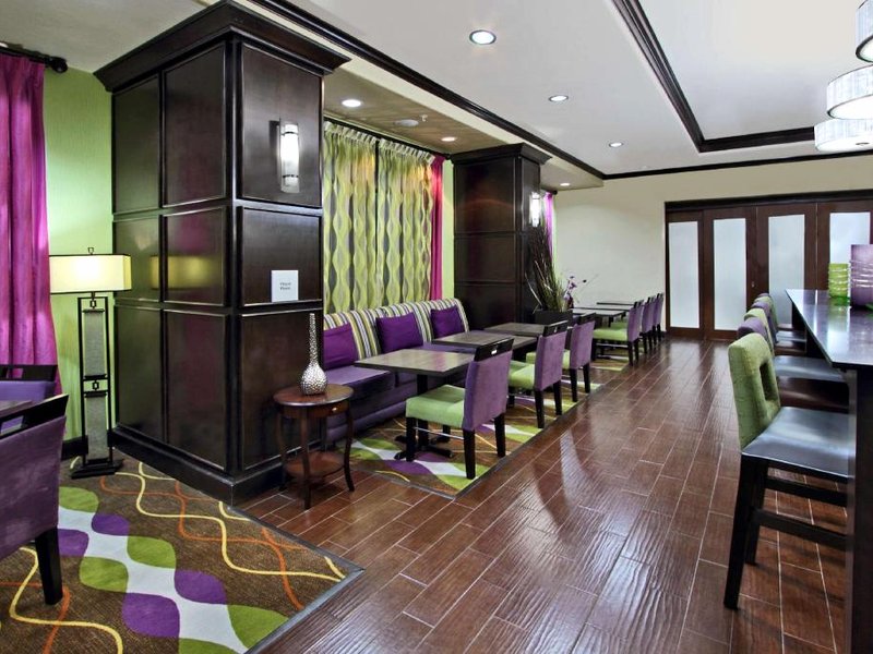 ハンプトン イン ビービル (Hampton Inn Beeville)の写真