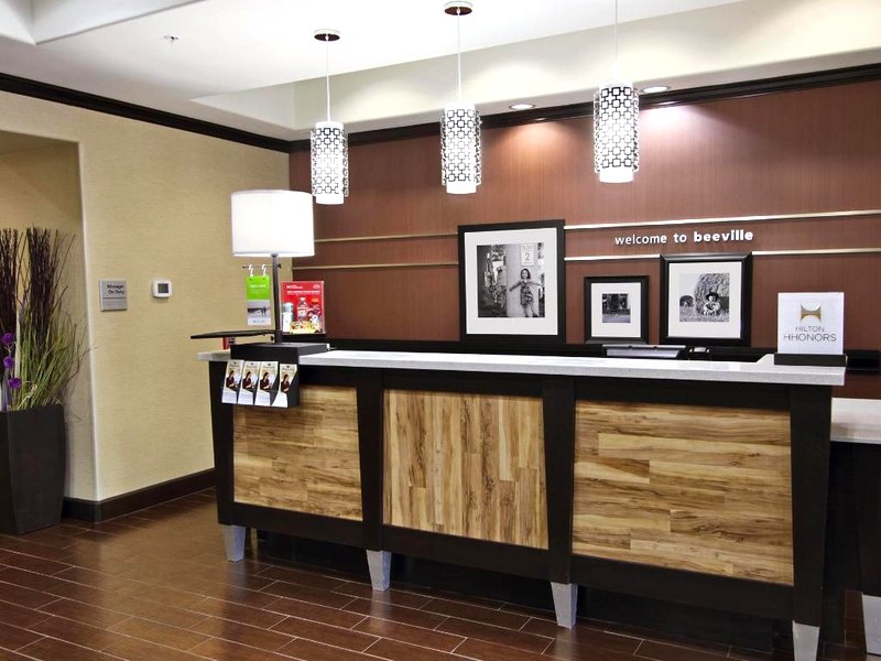 ハンプトン イン ビービル (Hampton Inn Beeville)の写真