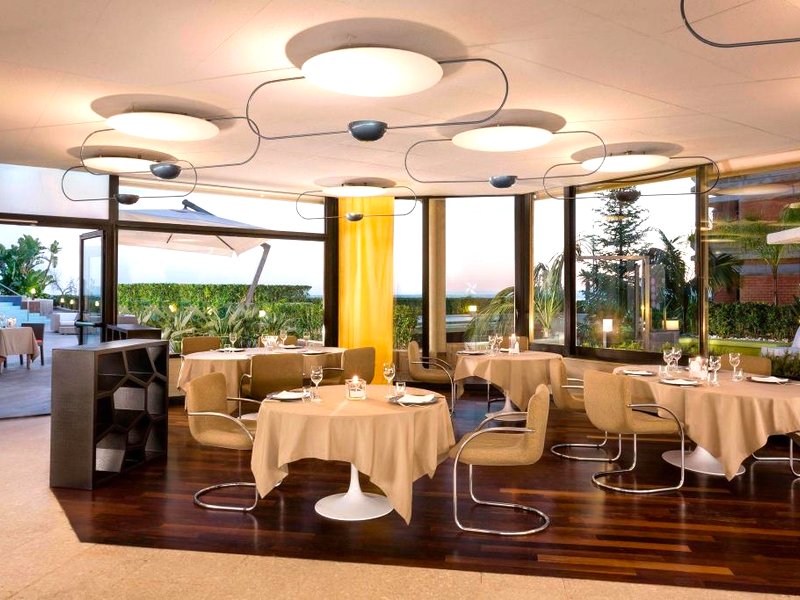 フォー ポインツ バイ シェラトン カタニア ホテル&カンファレンス センター (Four Points by Sheraton Catania Hotel & Conference Center)の写真