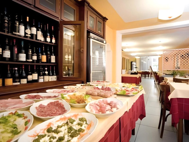 Hotel & Apartments " Perpoin "の写真