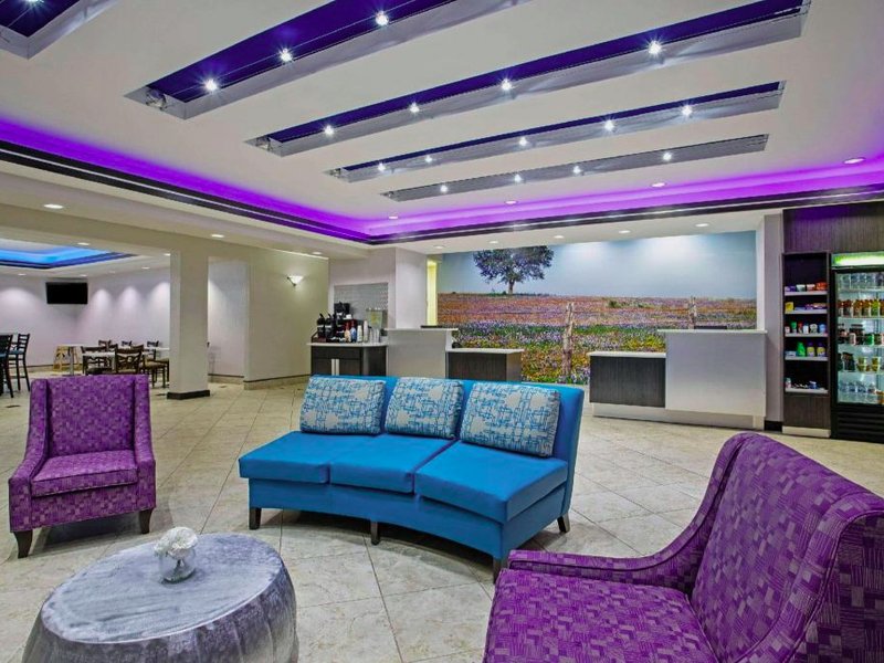 La Quinta Inn & Suites by Wyndham Fairfield TXの写真