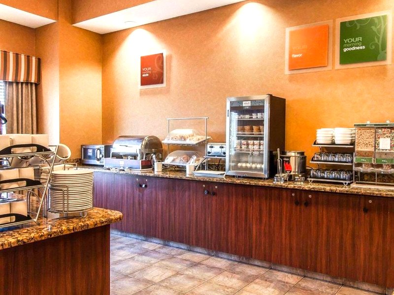 コンフォート スイーツ レッドモンド エアポート (Comfort Suites Redmond Airport)の写真