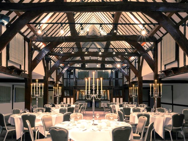 Sunday Box Hill Burford Bridge Hotelの写真