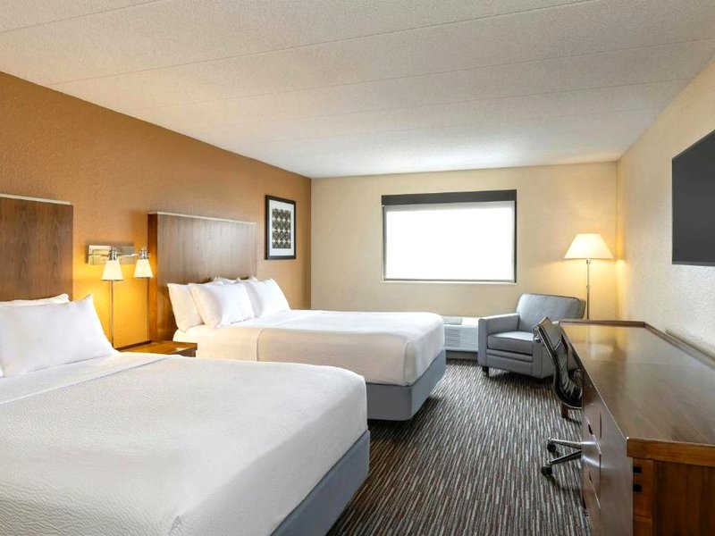 フォー ポインツ バイ シェラトン ミルウォーキー エアポート (Four Points by Sheraton Milwaukee Airport)の写真