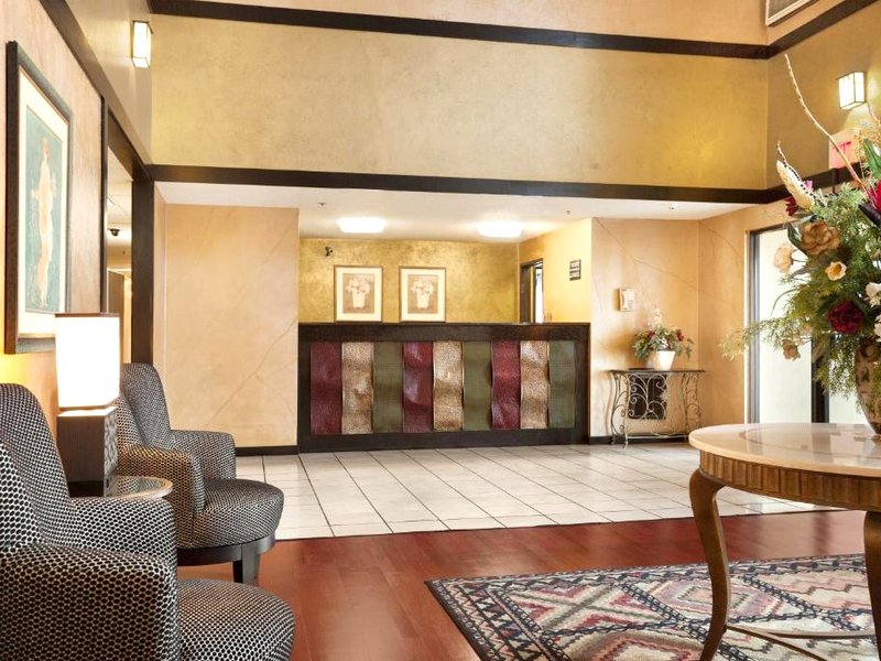 スーパー 8 バイ ウインダム ミルウォーキー エアポート (Super 8 By Wyndham Milwaukee Airport)の写真