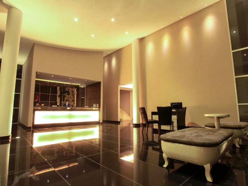 グランド クチュブン ホテル (Grand Kecubung Hotel)の写真