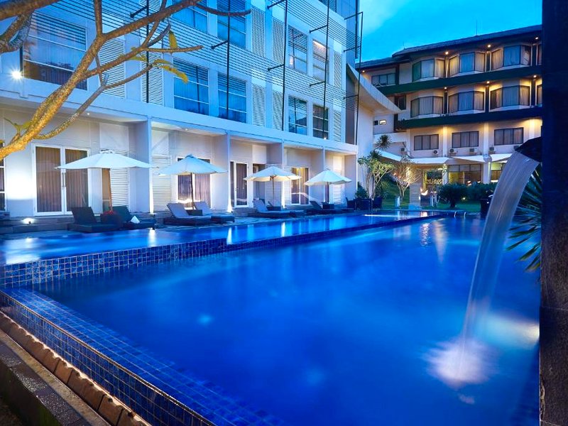 グランド クチュブン ホテル (Grand Kecubung Hotel)の写真