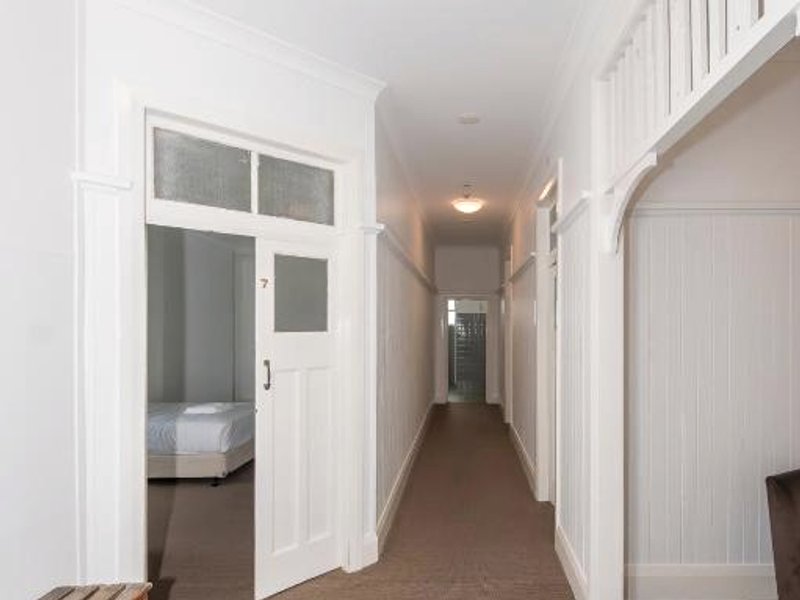 The Happy Pelican Harrington Hotelの写真