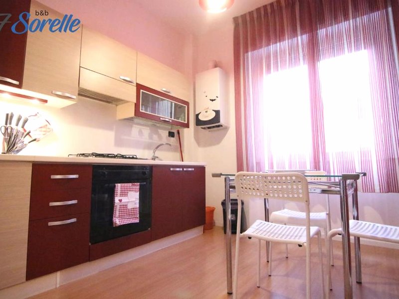 "7 SORELLE B&B" camere in pieno centro città con bagno privato, FREE HIGH SPEED WI-FI, NETFLIX ("7 SORELLE B&B" camere in pieno centro citta con bagno privato, FREE HIGH SPEED WI-FI, NETFLIX)の写真