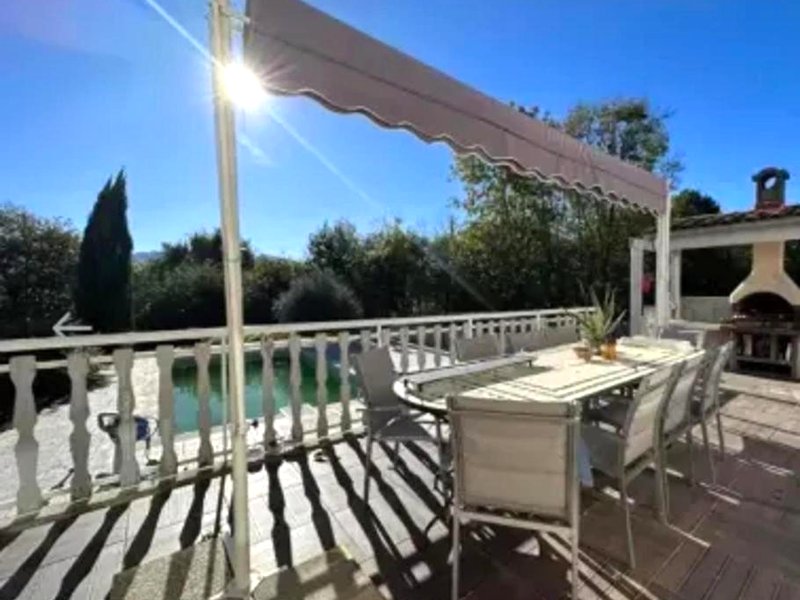 Villa spacieuse avec piscine privée à Saint-Laurent-de-Neste (Villa spacieuse avec piscine privee a Saint-Laurent-de-Neste)の写真