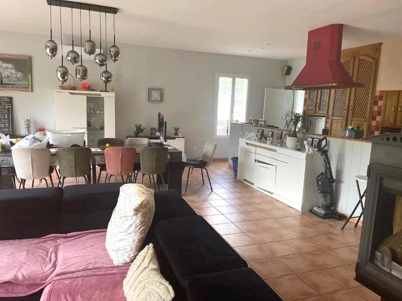 Villa spacieuse avec piscine privée à Saint-Laurent-de-Neste (Villa spacieuse avec piscine privee a Saint-Laurent-de-Neste)の写真