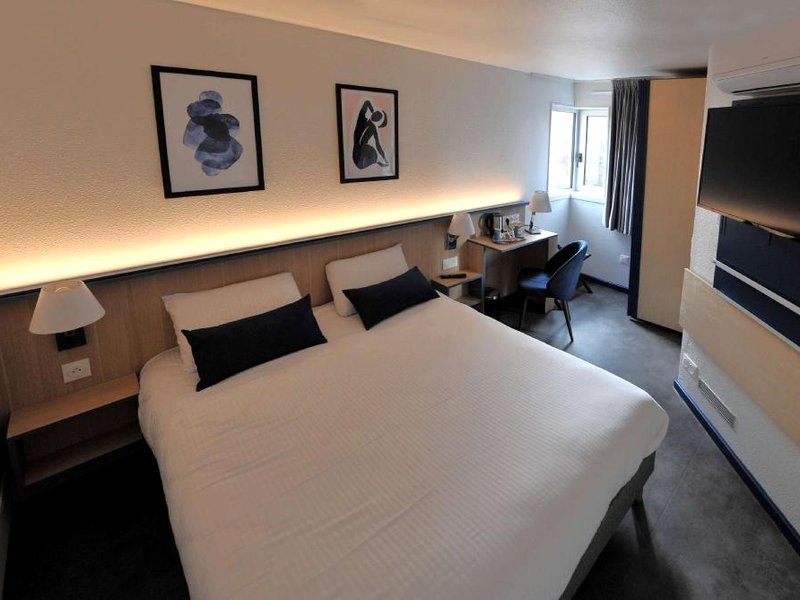 ホテル キリヤド ヴィルフランシュ シュル メール (Hotel Kyriad Villefranche Sur Saone)の写真