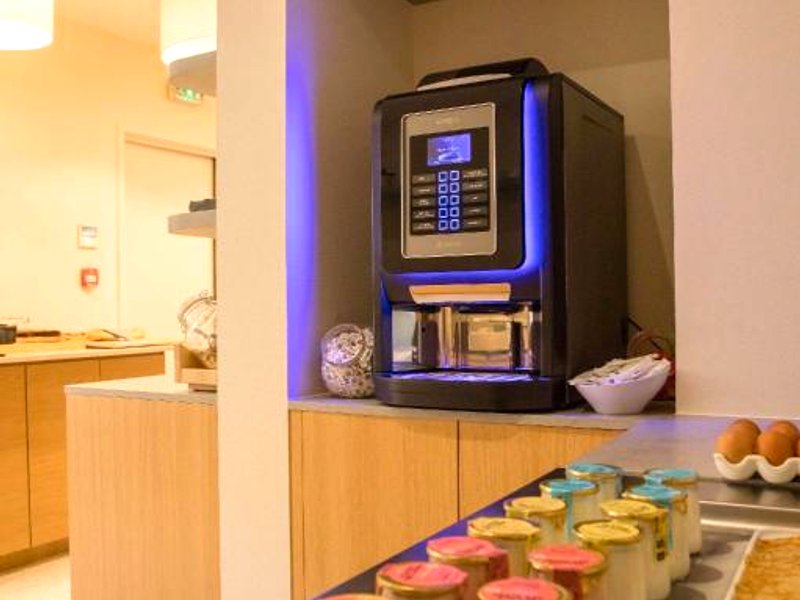 ホテル キリヤド ヴィルフランシュ シュル メール (Hotel Kyriad Villefranche Sur Saone)の写真