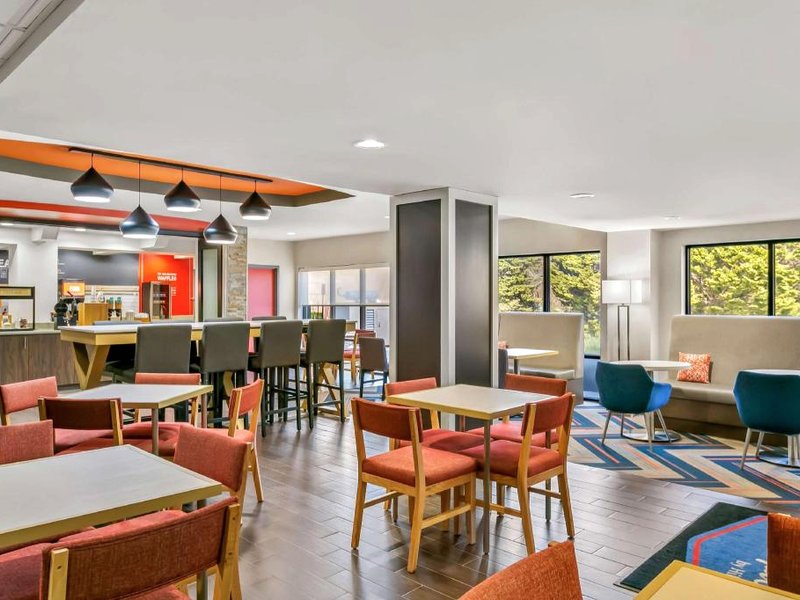 ハンプトン イン ボウイ (Hampton Inn Bowie)の写真