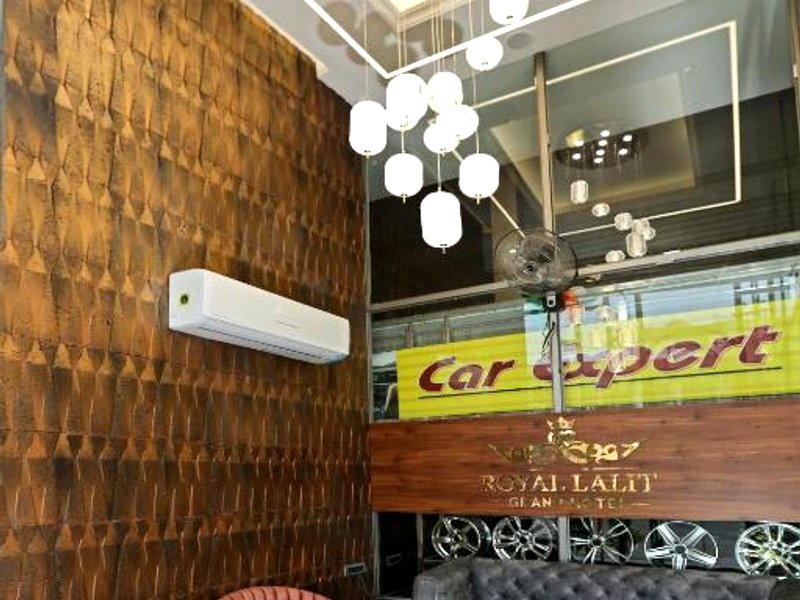 ROYAL LALIT Grand Hotelの写真