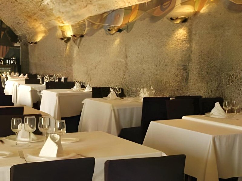 ホテル アバト シスネロス モントセラト (Hotel Abat Cisneros Montserrat)の写真