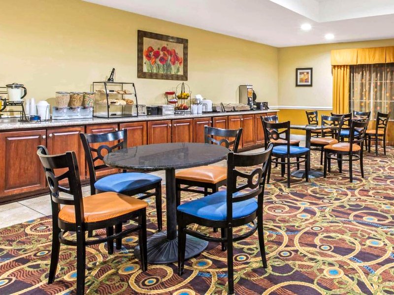 ラ キンタ イン&スイーツ バイ ウィンダム モービル サツマ サラランド (La Quinta Inn & Suites by Wyndham Mobile Satsuma / Saraland)の写真