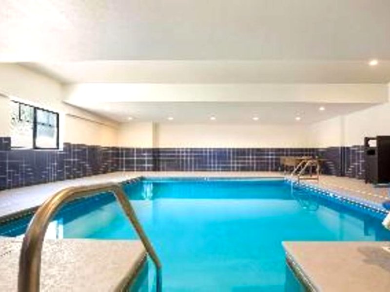 Best Western Motorsports Inn & Suitesの写真