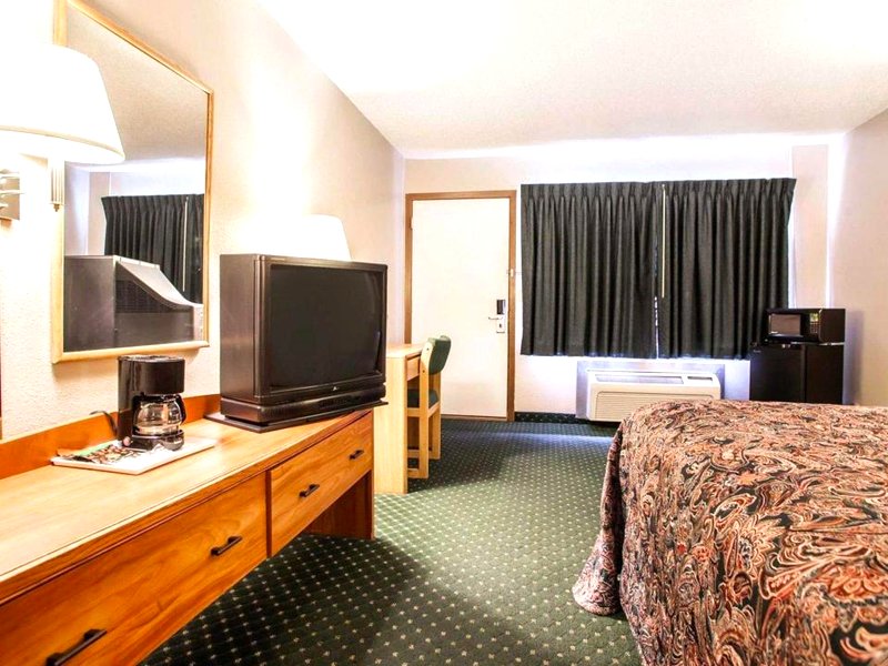 ロードウェイ イン (Rodeway Inn)の写真