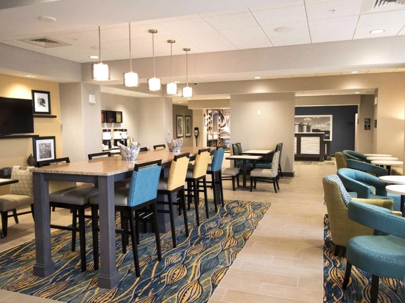 Hampton Inn Decatur Southeastの写真