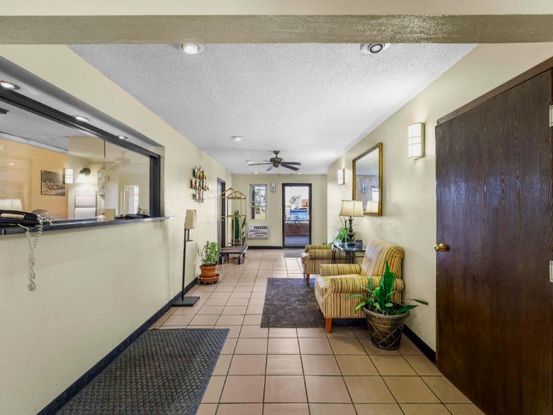 アメリカズ ベスト バリュー イン デケーター IL (Americas Best Value Inn Decatur, IL)の写真