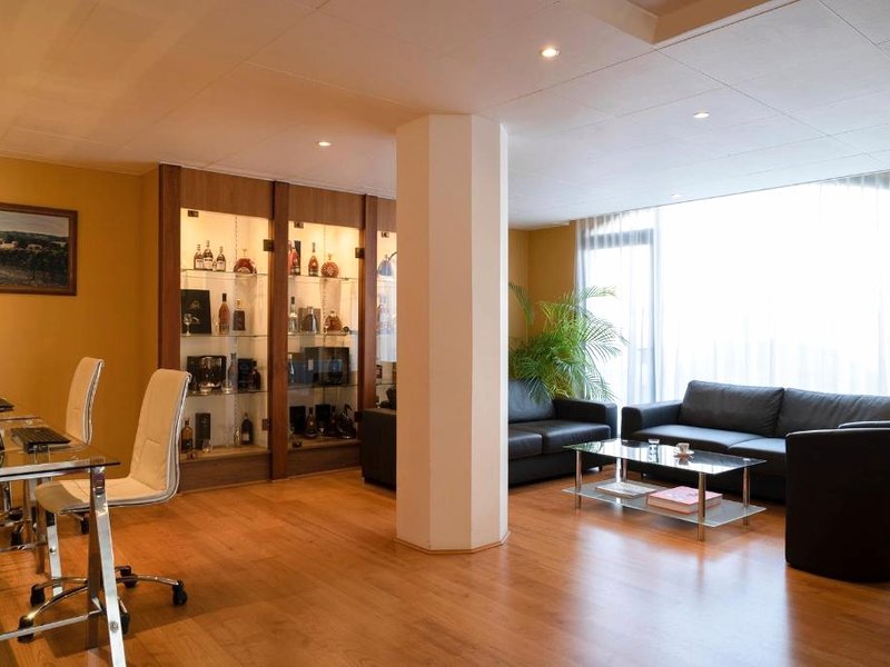 Inter-Hotel Cognac Le Valoisの写真