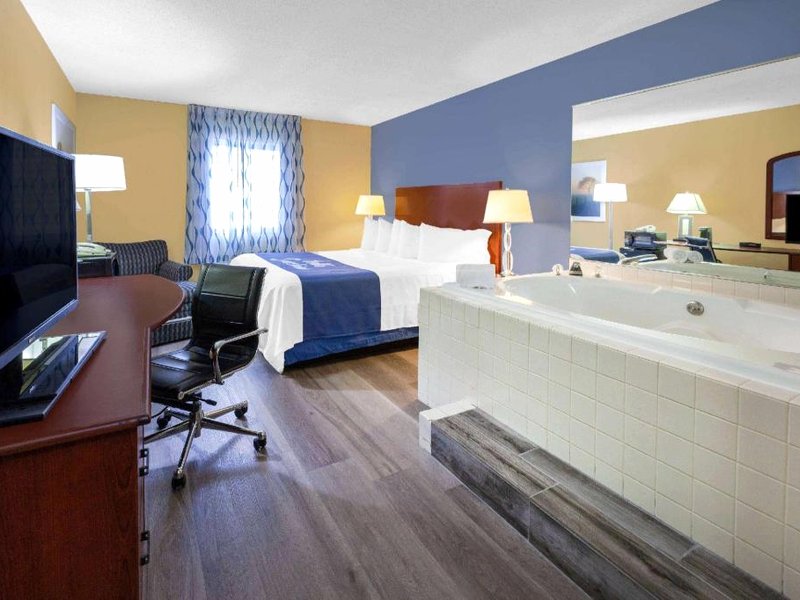 デイズ イン バイ ウィンダム ミラン サンダスキー サウス (Days Inn by Wyndham Milan Sandusky South)の写真